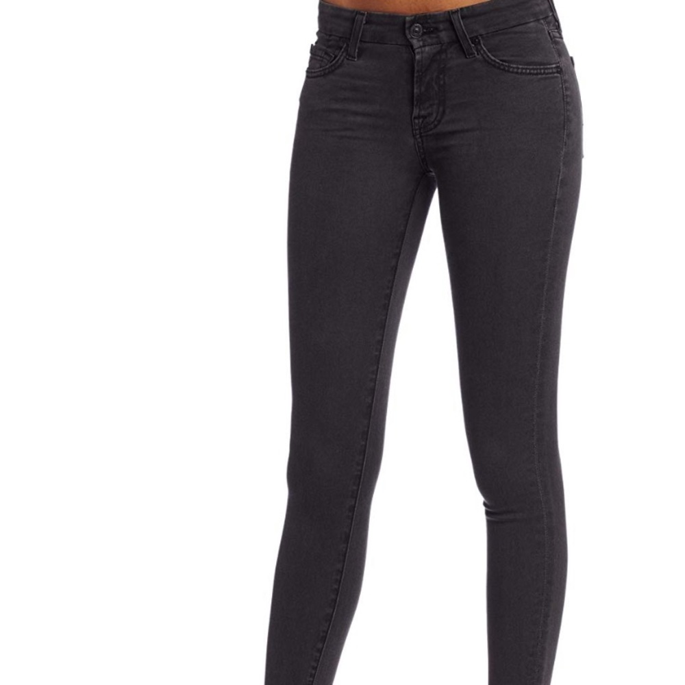 7 for all mankind Gwenevere Skinny Jean size 26
